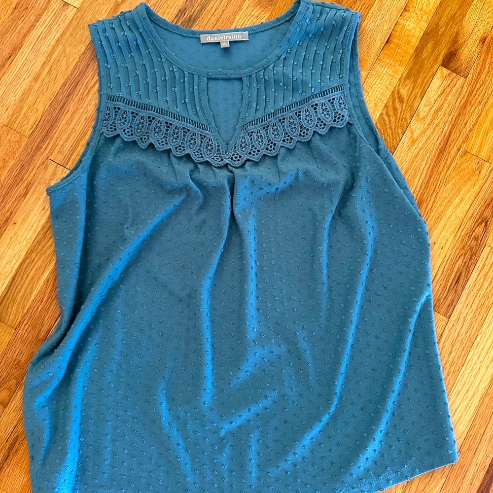 Daniel Rainn Sleeveless Top